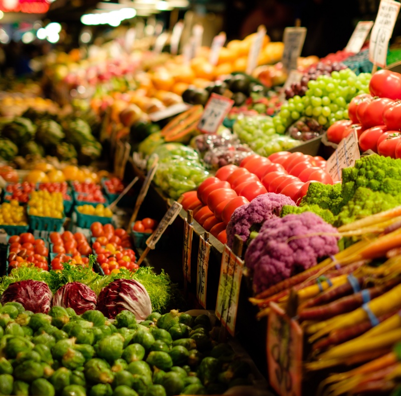 Kiedy kupisz świeże owoce i warzywa?