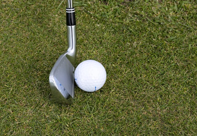 Piłki golfowe - co musi wiedzieć początkujący gracz